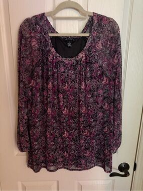 A Love Story Pink & Black Paisley Long-Sleeve Scoop Neck Blouse